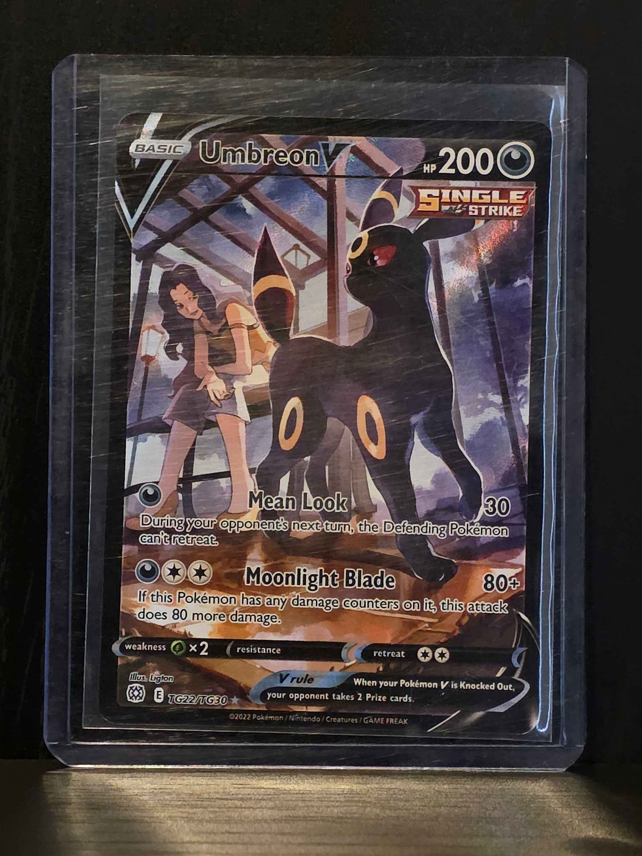 Umbreon V (Brilliant Stars: TG22/TG30)