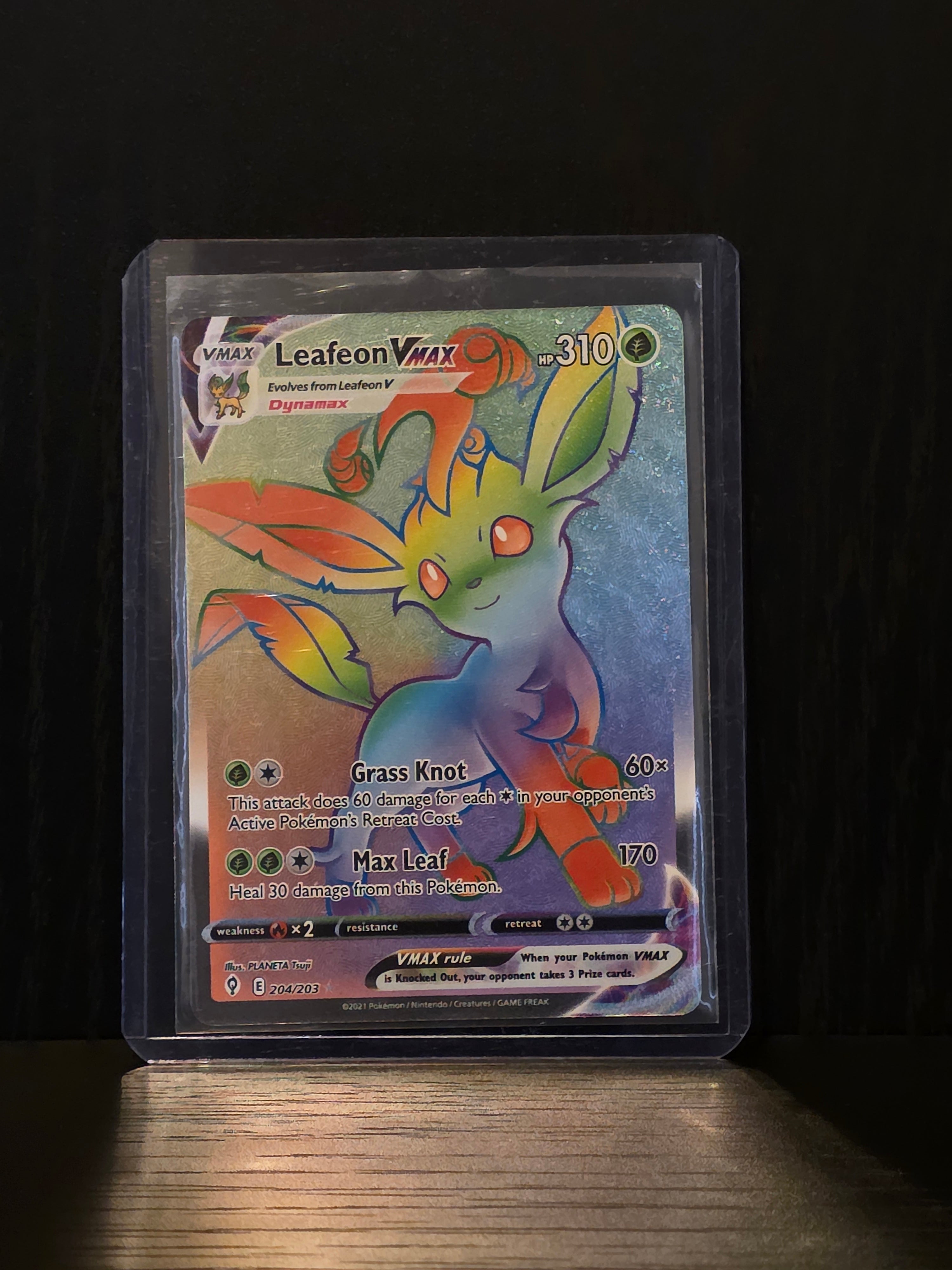 Leafeon VMAX (Evolving Skies: 204/203)